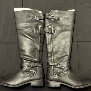 Black Guess boots